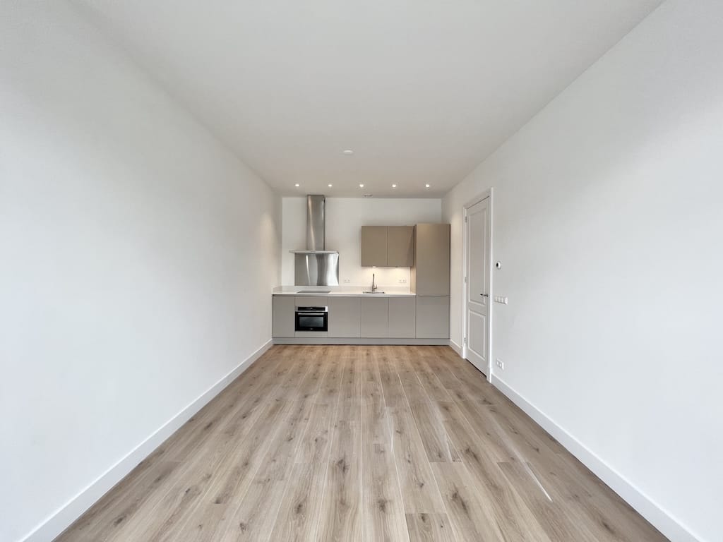 free-sector-houses for rent on Hobbemakade 86-H
