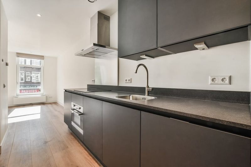 Studio te huur: Kinkerstraat 202-1, Amsterdam