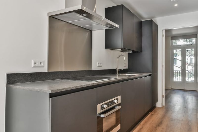 Studio te huur: Kinkerstraat 202-1, Amsterdam
