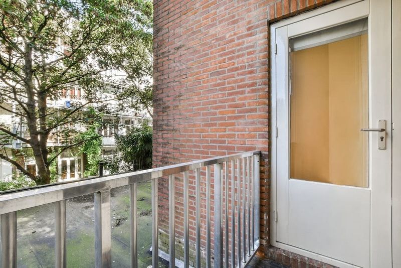 Studio te huur: Kinkerstraat 202-1, Amsterdam