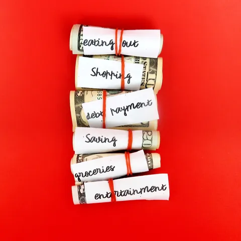 Money management saving budget plan -envelope method