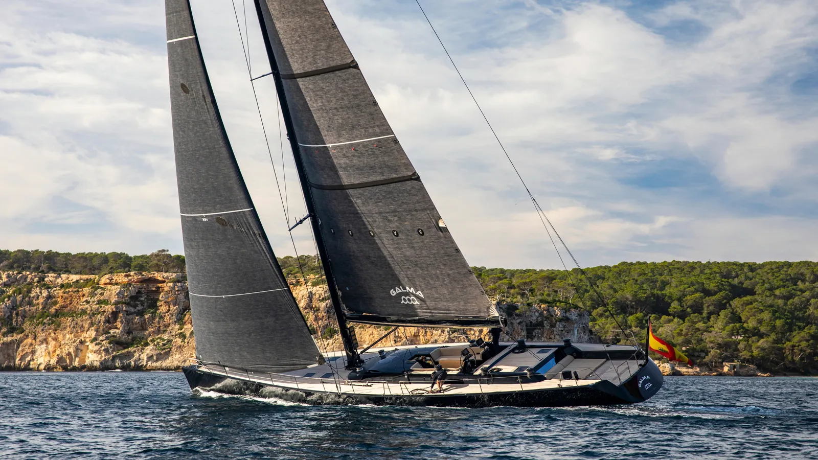 Du thuyền buồm Wally sloop dài 29m mang tên Galma được bán nội bộ 
