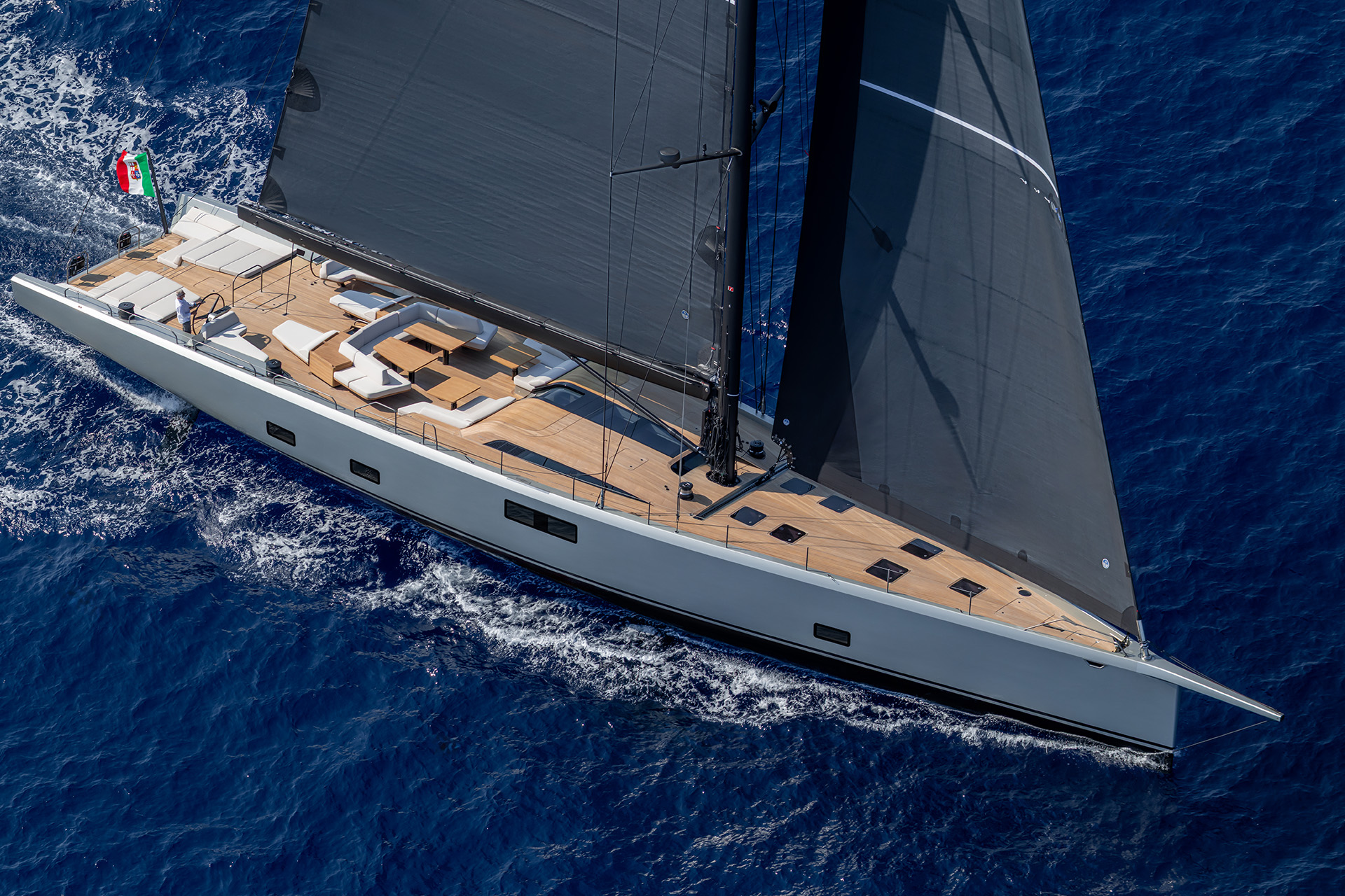 Kiệt tác thuyền buồm mới: Chiếc wallywind110 thứ 2 được ra mắt tại Cannes Yachting Festival 2025