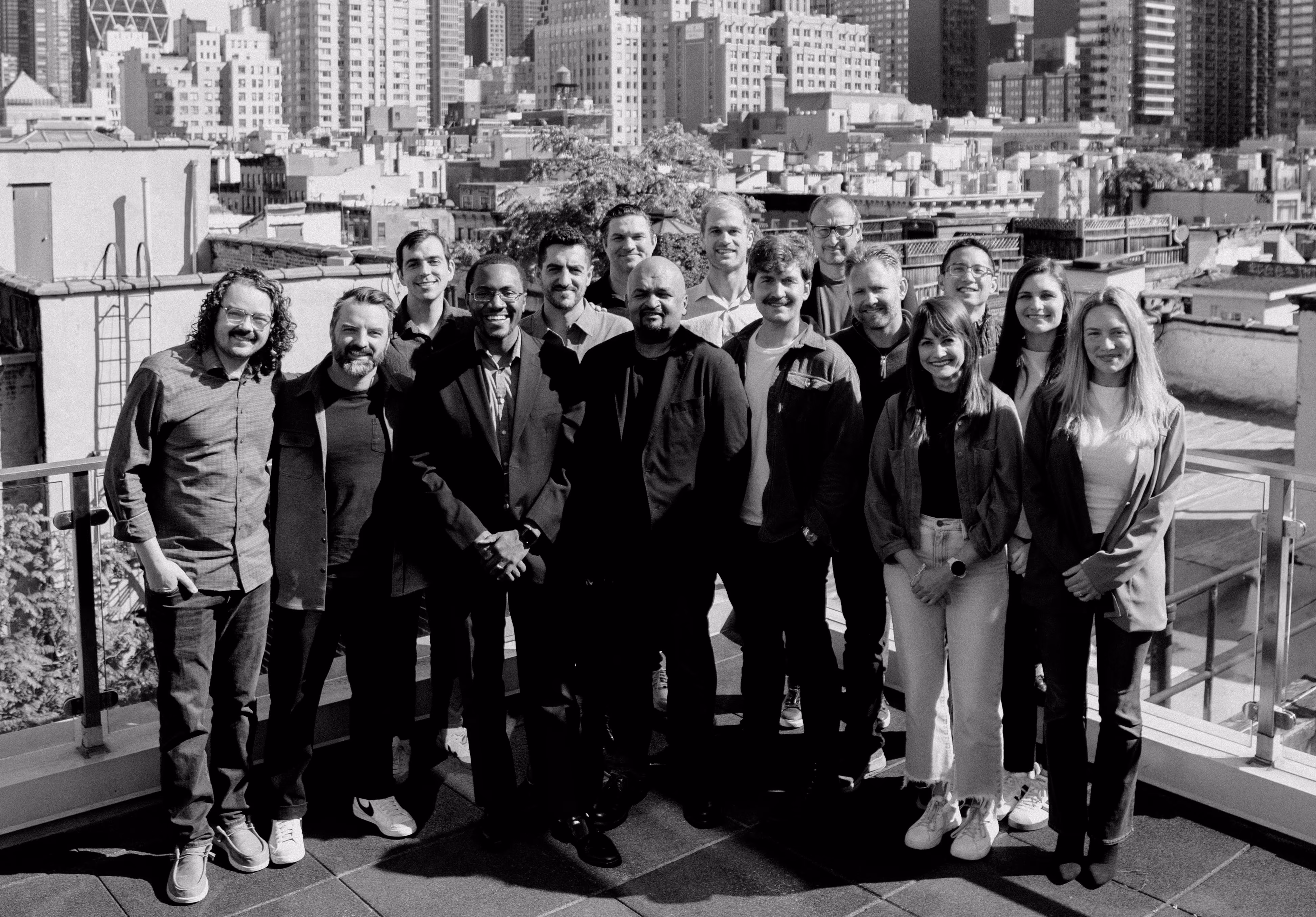Group photo of fifteen Fellows, belonging to year's Business Accelerator Cohort.