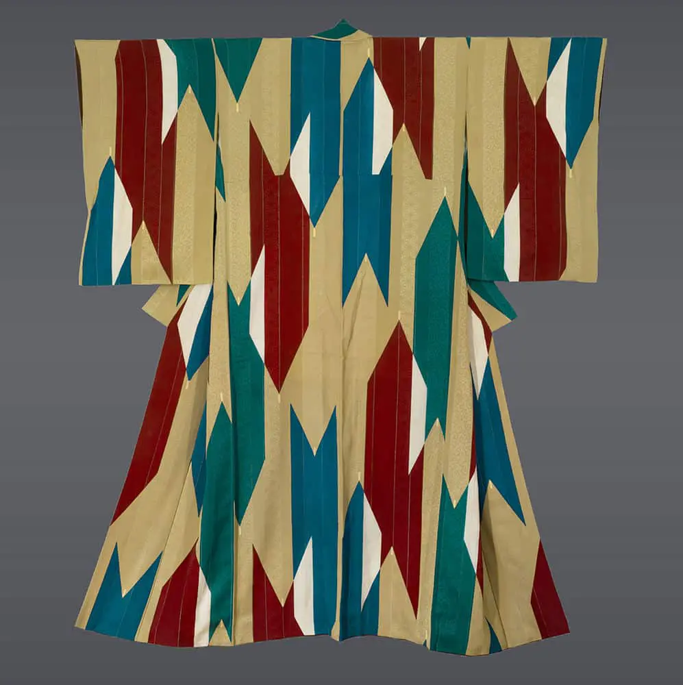 Arrow-feather-motif kimono
