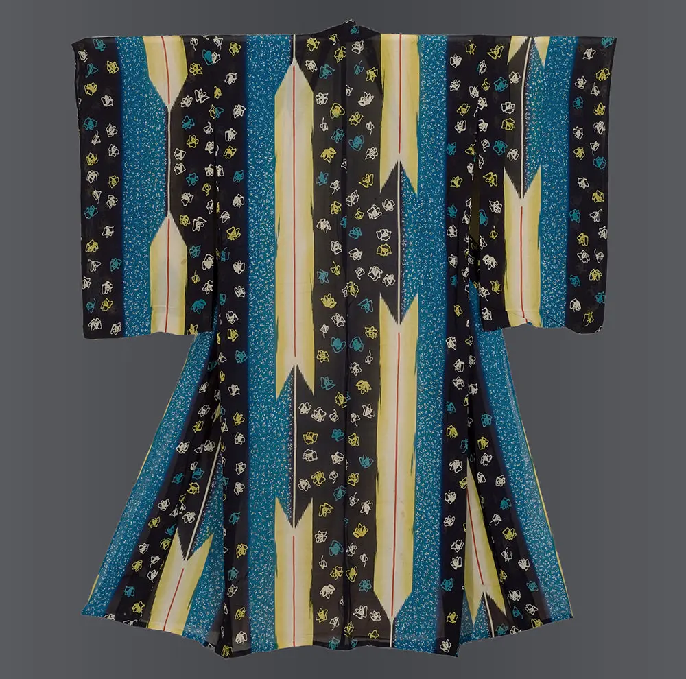 Arrow-feather-motif Kimono