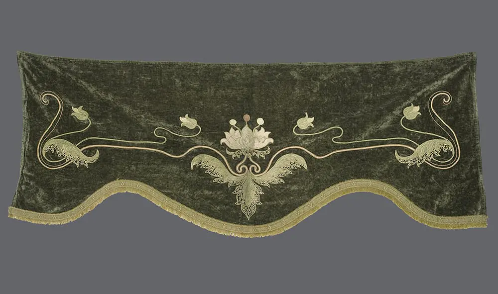 Art Nouveau Valance