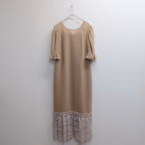 袖付きIラインドレス AIMER 1Lサイズ ベージュ