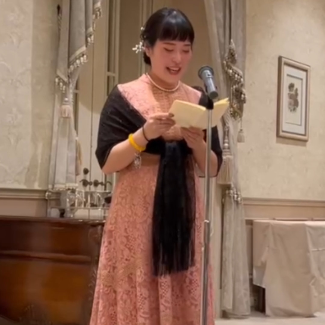お客様の声#73：試着も何度でもでき、納得のいくまで選べたのも良かったです。種類や色が豊富で迷うほどでしたが、その分さまざまなシーンに対応できるアイテムが揃っており、とても満足しました