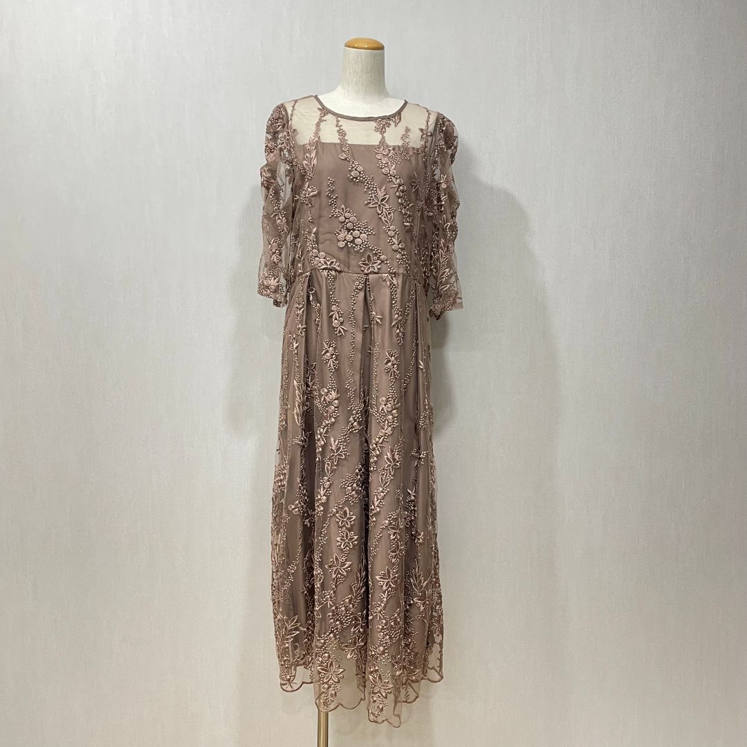  チュール×総刺繍ギャザースリーブドレス 2Lサイズ ブラウン