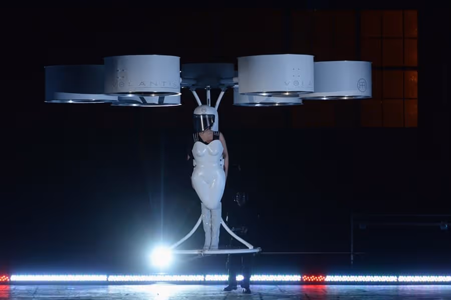 flying innovation in fashion