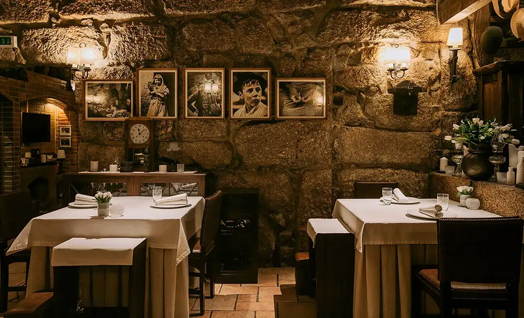 Inside O Paparico restaurant in Porto