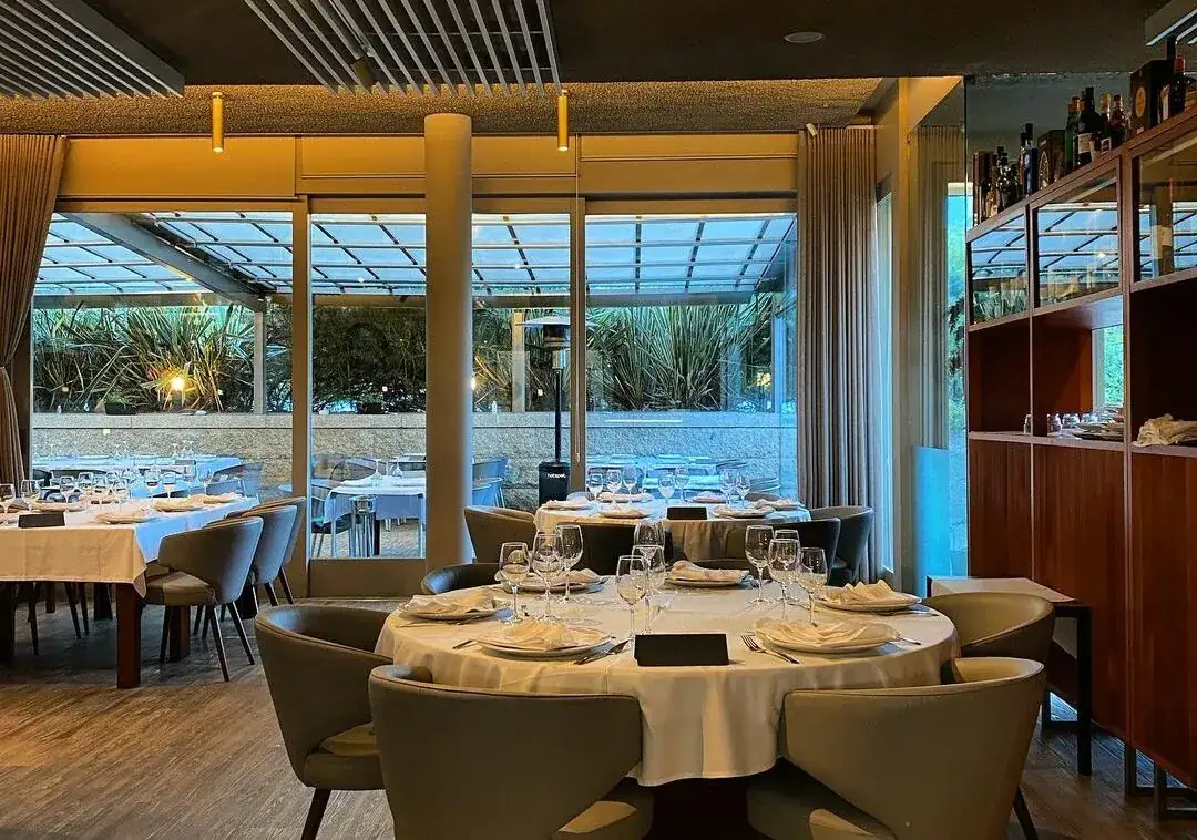 Inside António restaurant in Matosinhos