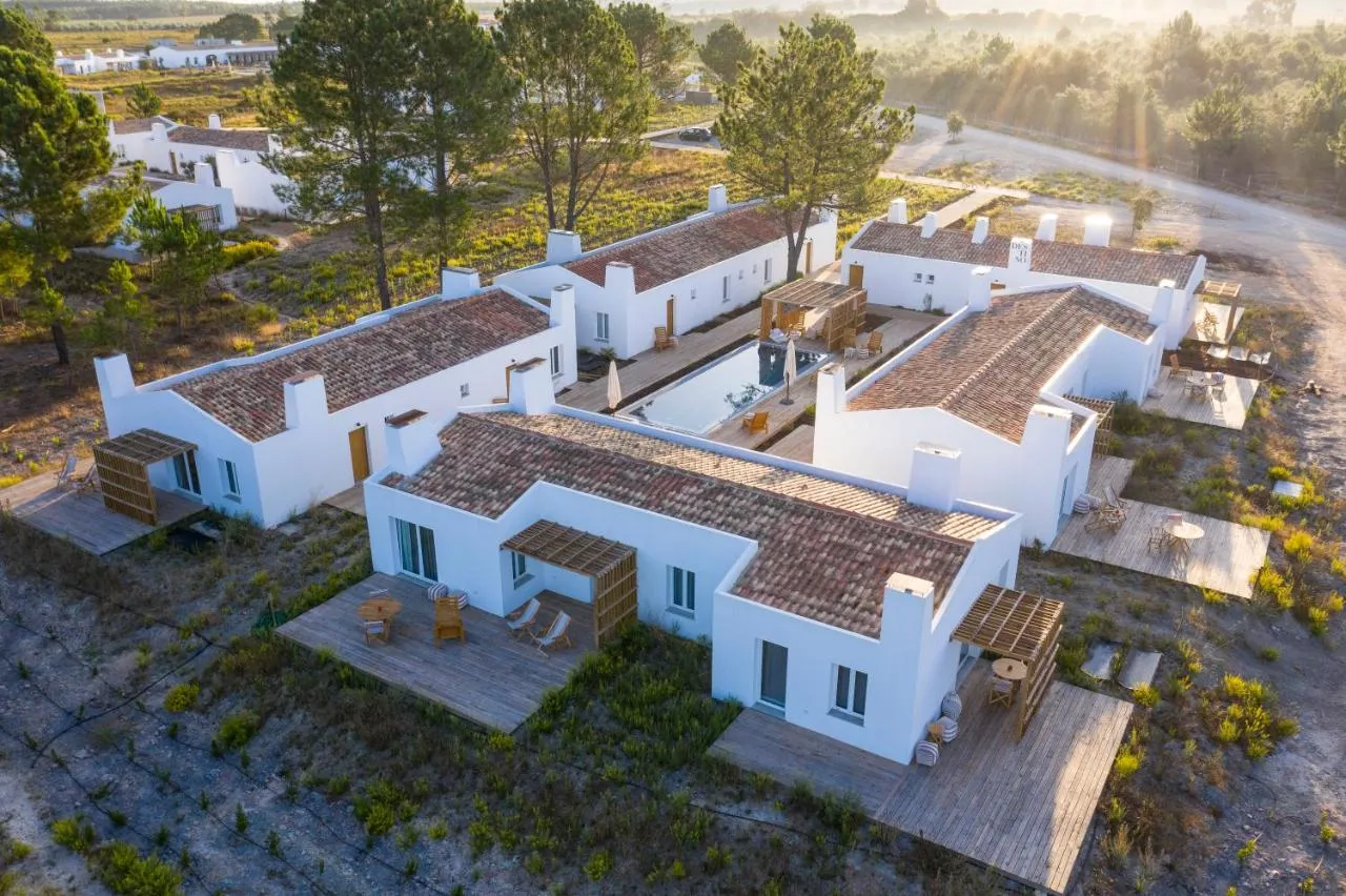 Craveiral Farmhouse, farmhouse in São Teotónio, Alentejo