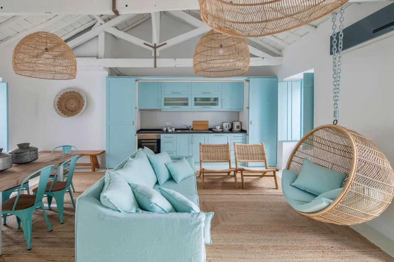 Casa Azul do Olival, townhouse in Alcácer do Sal, Alentejo