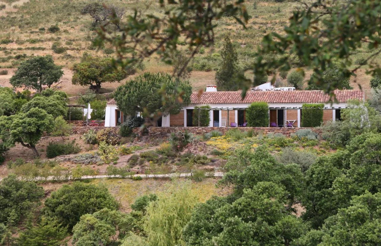 Monte da Vilarinha, serviced apartments in Carrapateira, Algarve