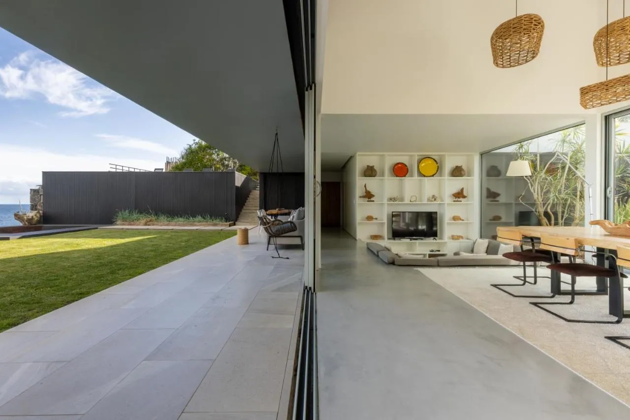 White Exclusive Suites & Villas, villa on Lagoa, São Miguel, Azores