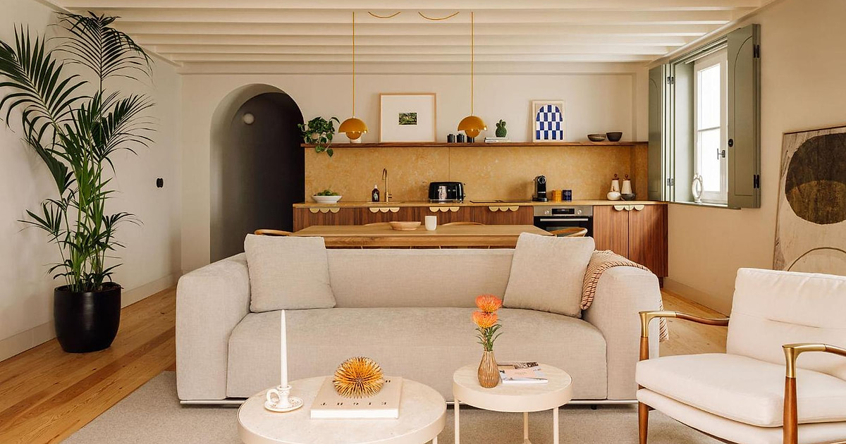 22 Apartments and Houses in Lisbon and Its Coast