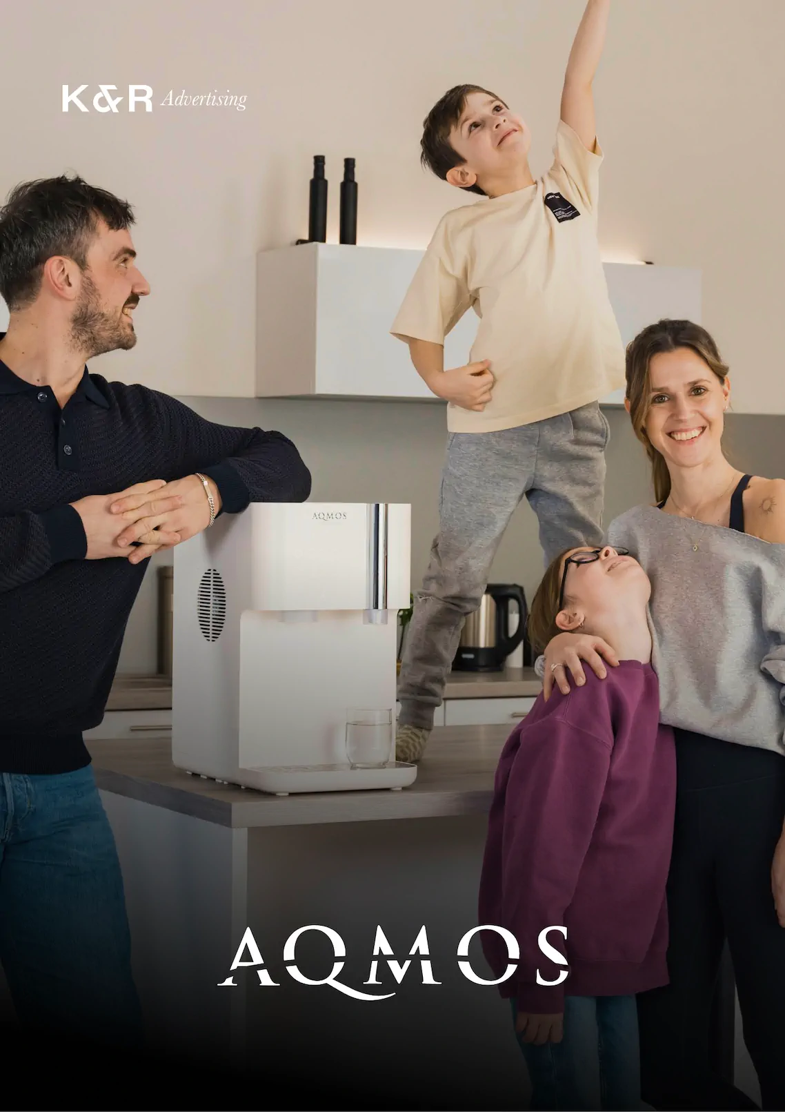 AQMOS | Kampagnenfilm – Filmproduktion Hochformat-Thumbnail von Klein & Rose Frankfurt