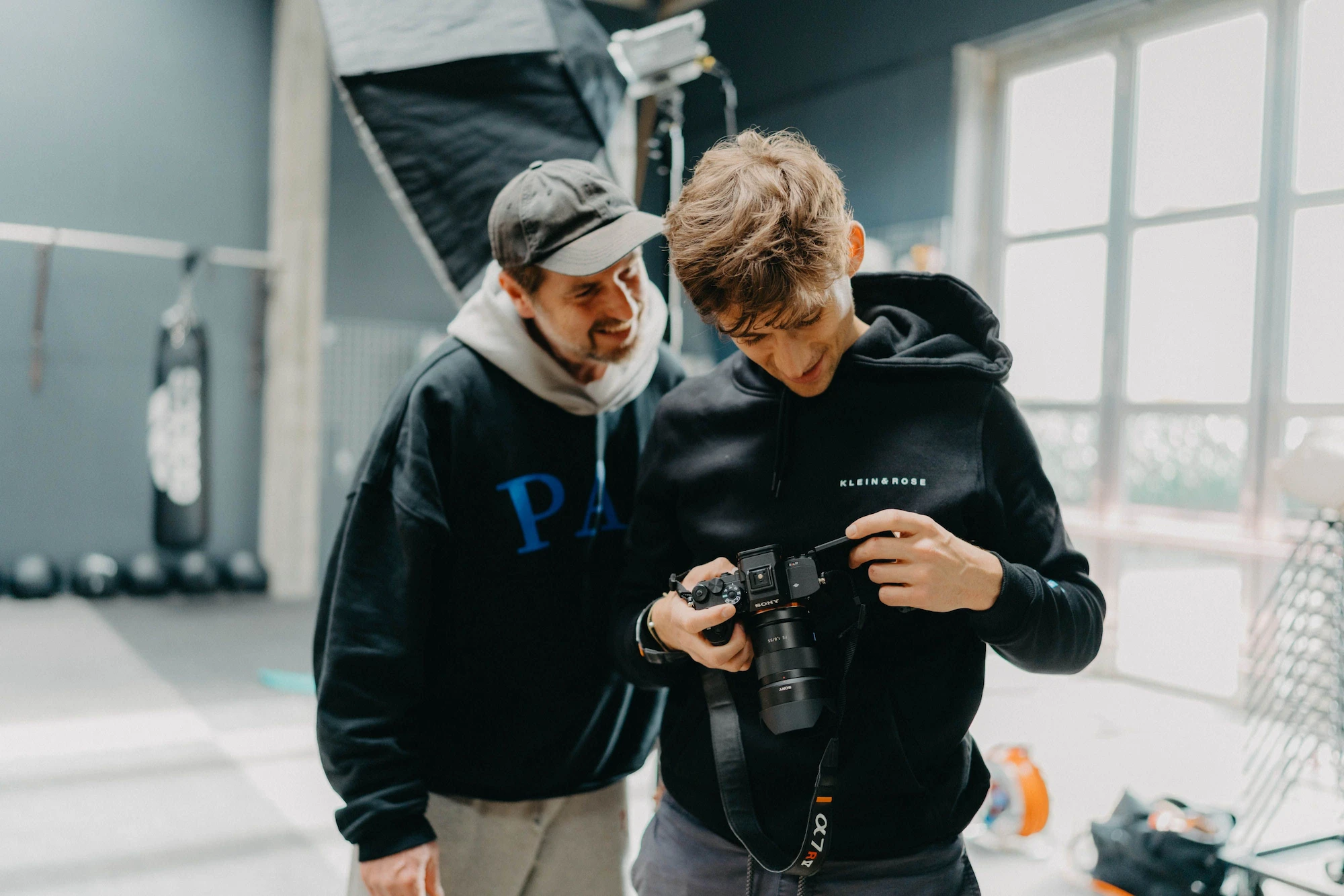 Klein & Rose Arbeitsplatz – kreatives Team für Unternehmenskommunikation