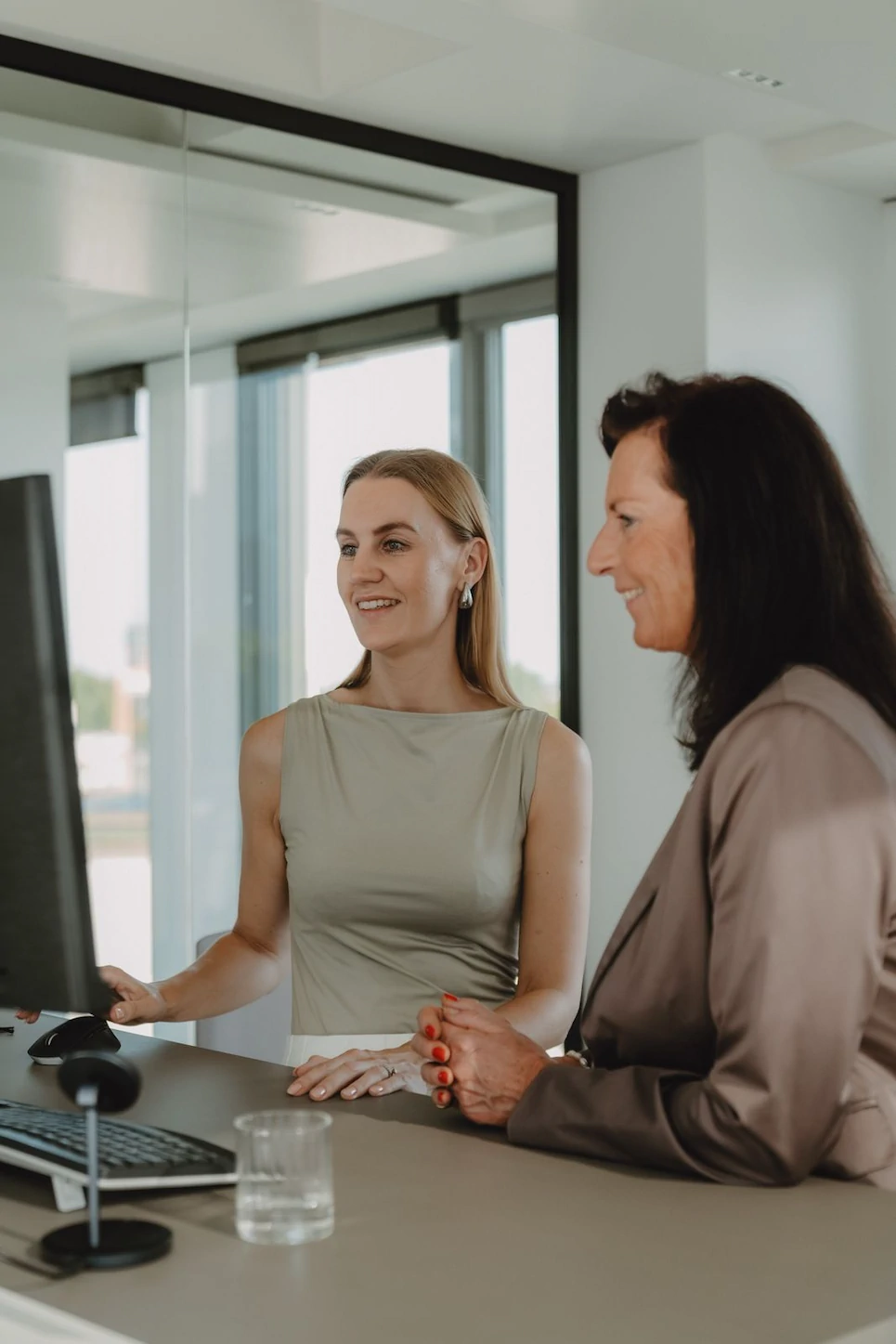 Unternehmens­fotografie White Bird GmbH – kreative Bildgestaltung