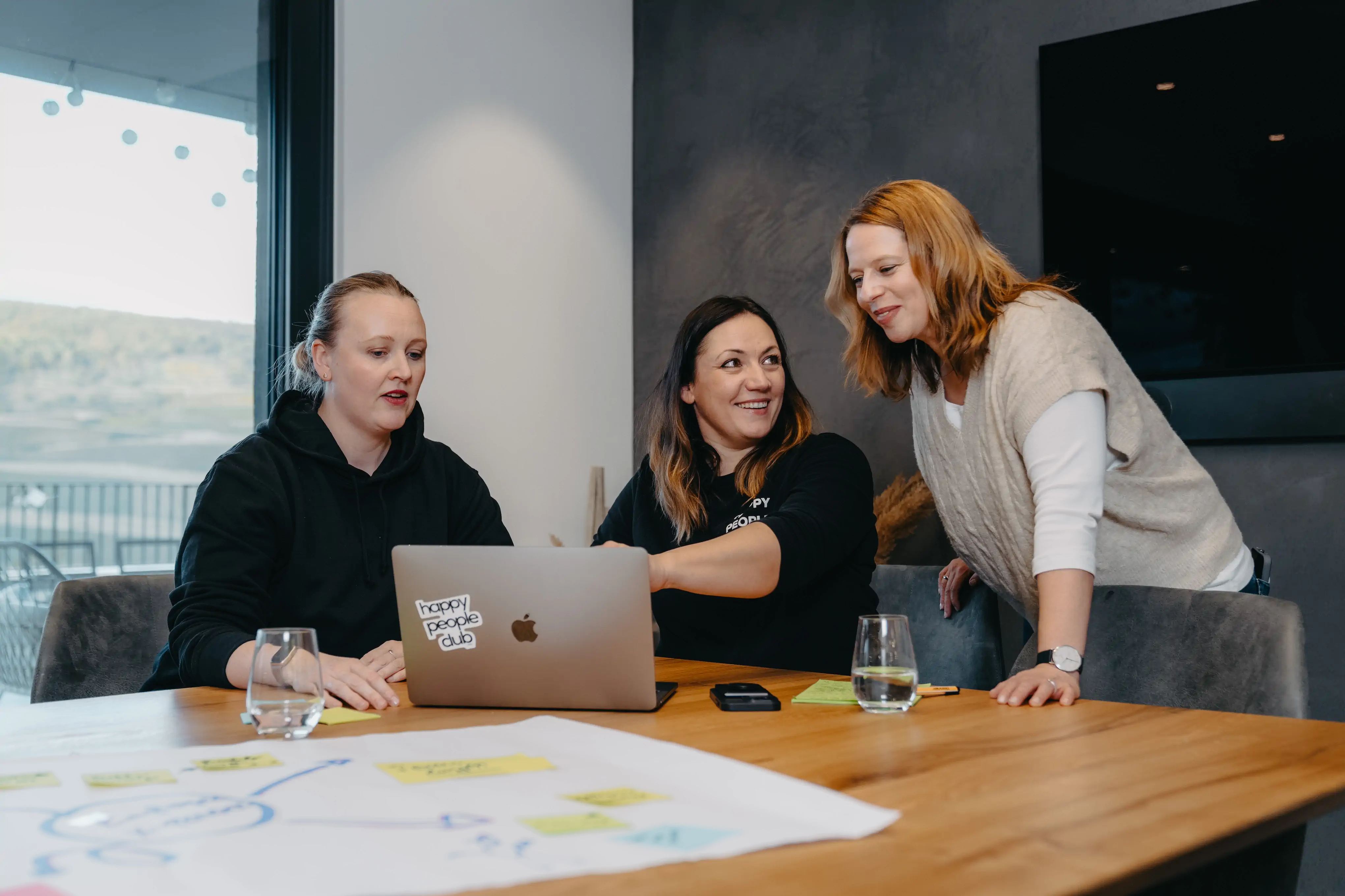 Hppyppl visuelle Kommunikation – Klein & Rose