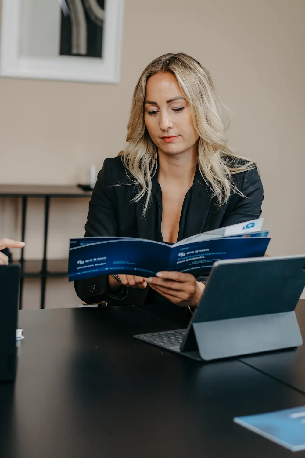 proQtech Brandshooting – professionelles Fotoshooting von Klein & Rose Frankfurt