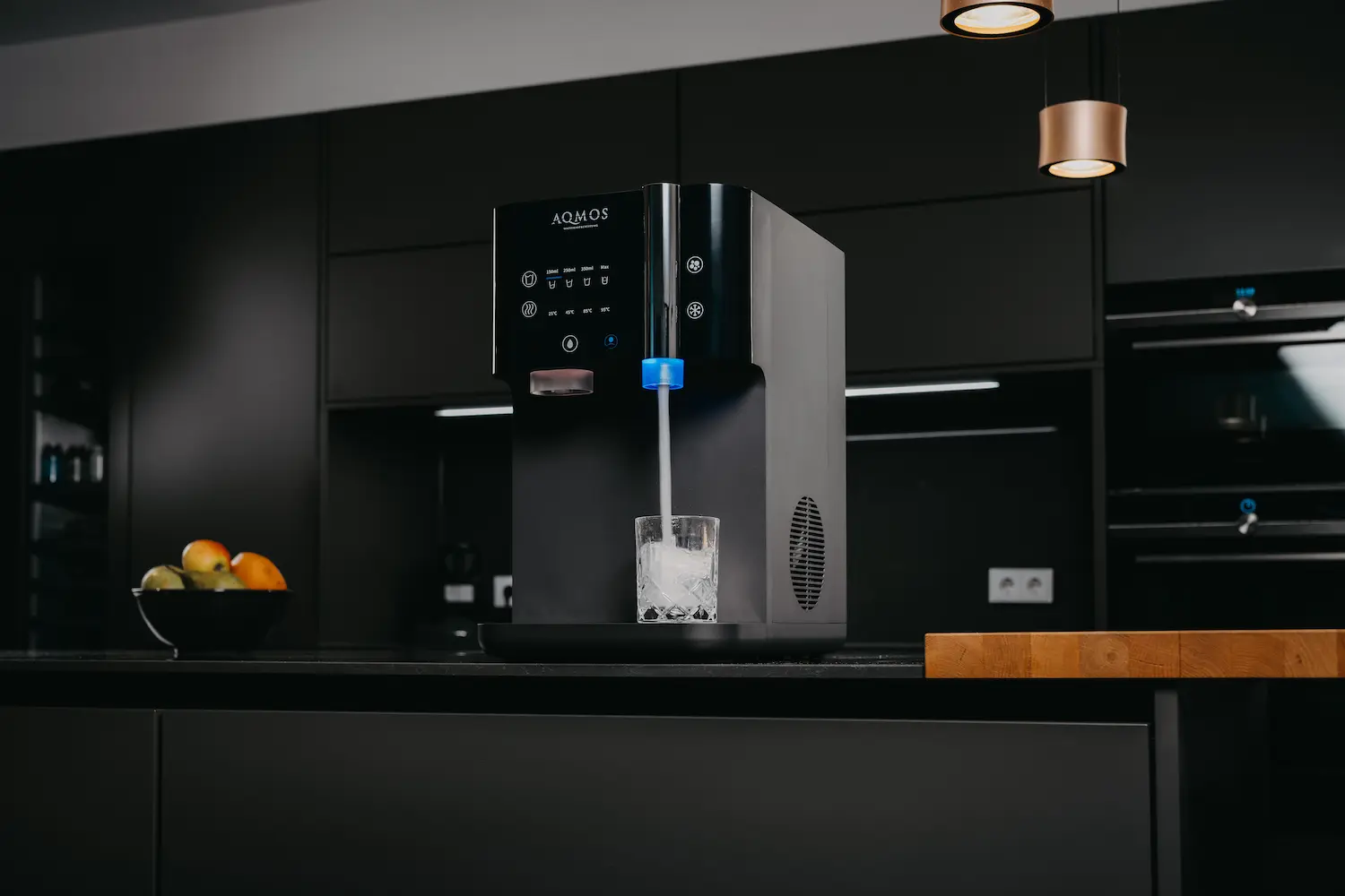 Kampagnenshooting AQMOS Wasseraufbereitung | Kampagnenshooting – Projektergebnis Klein & Rose