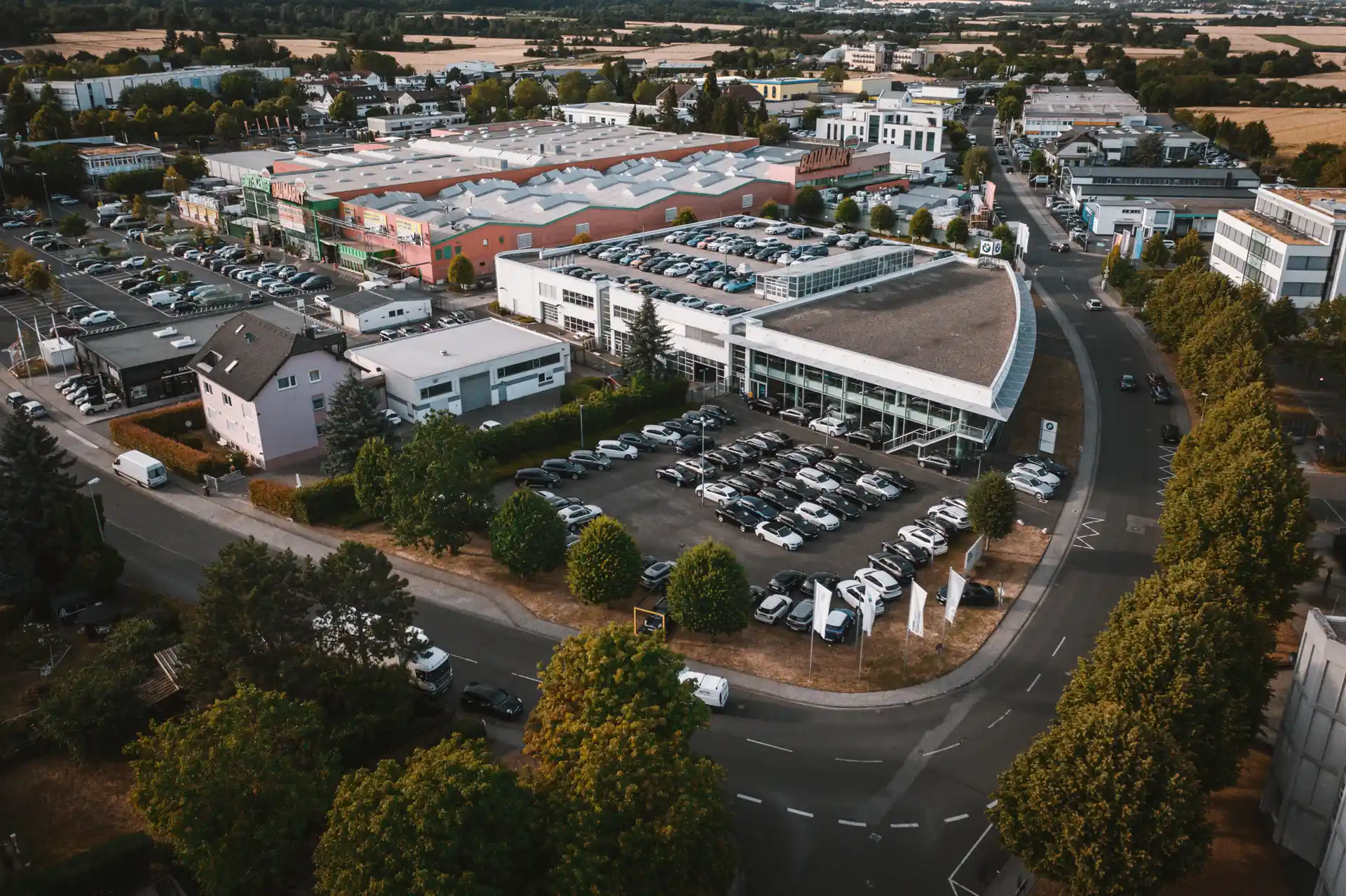 Unternehmensfotografie Autohaus Euler – BMW Motorsports – kreative Bildgestaltung