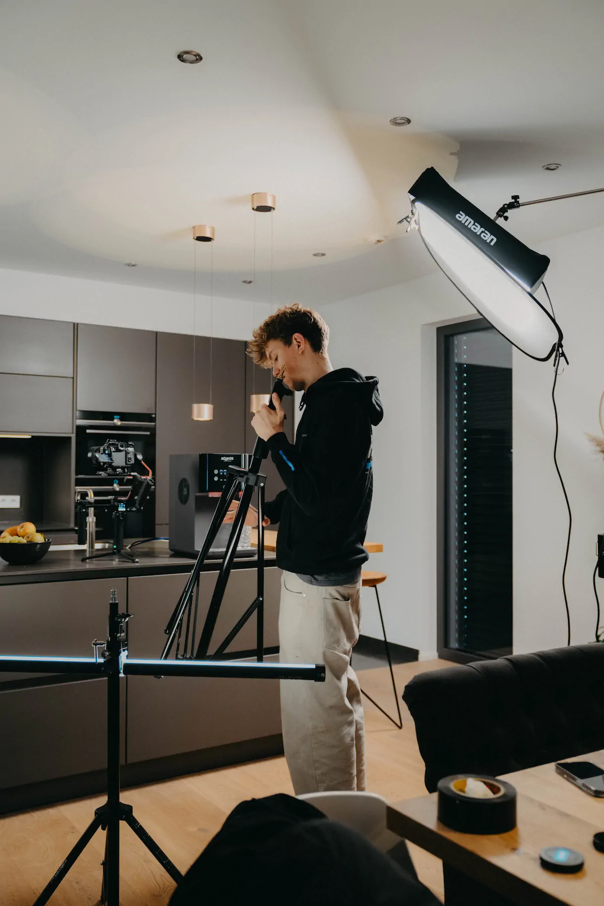 AQMOS GmbH Behind the Scenes - Studioarbeit