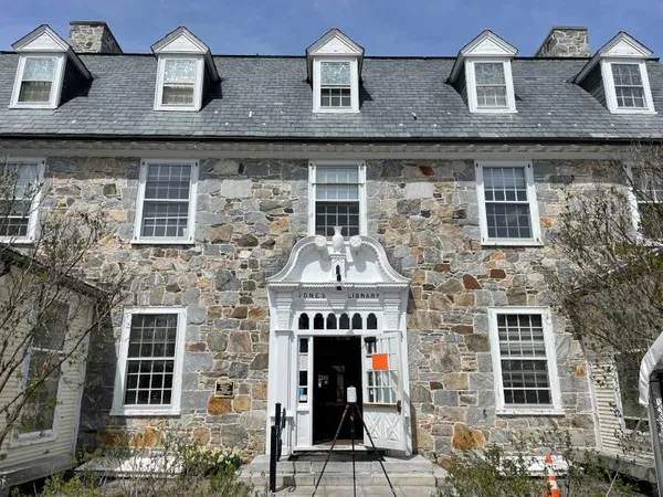 3D laser scanning historic library