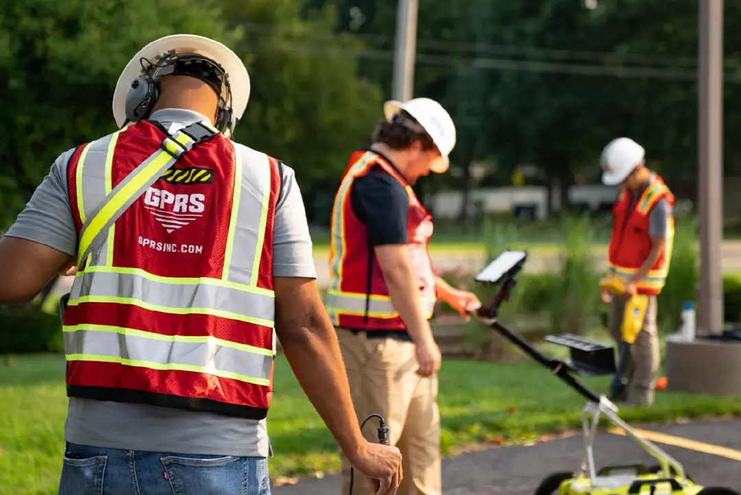 Workers use acoustic leak detection, ground penetrating radar, and electromagnetic locating technology.