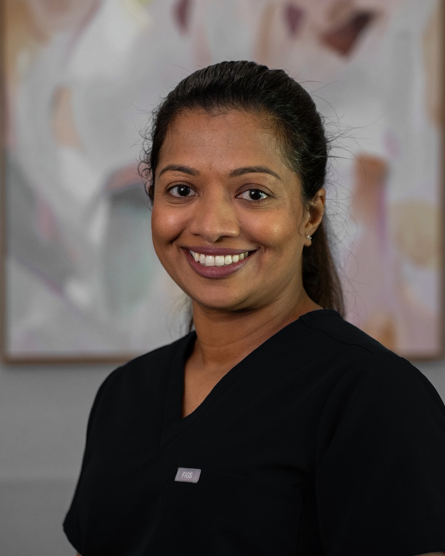 Dr Tharani De Silva