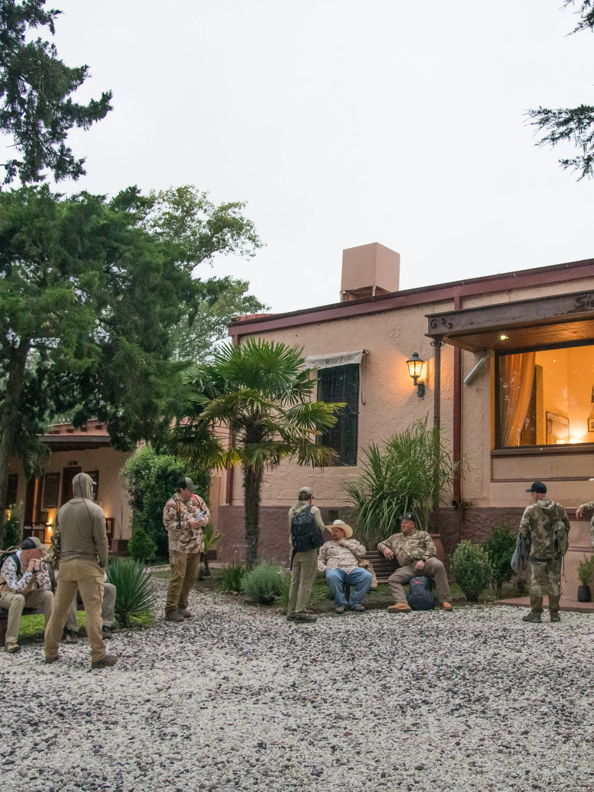 El lodge al anochecer
