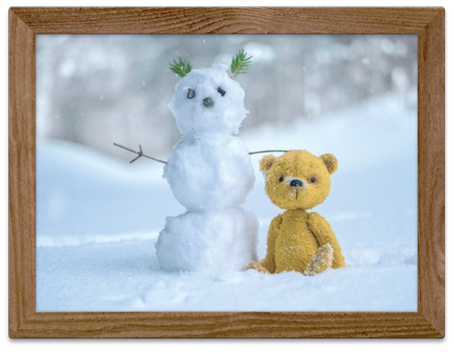 Little Otto Wall art making a snowman
