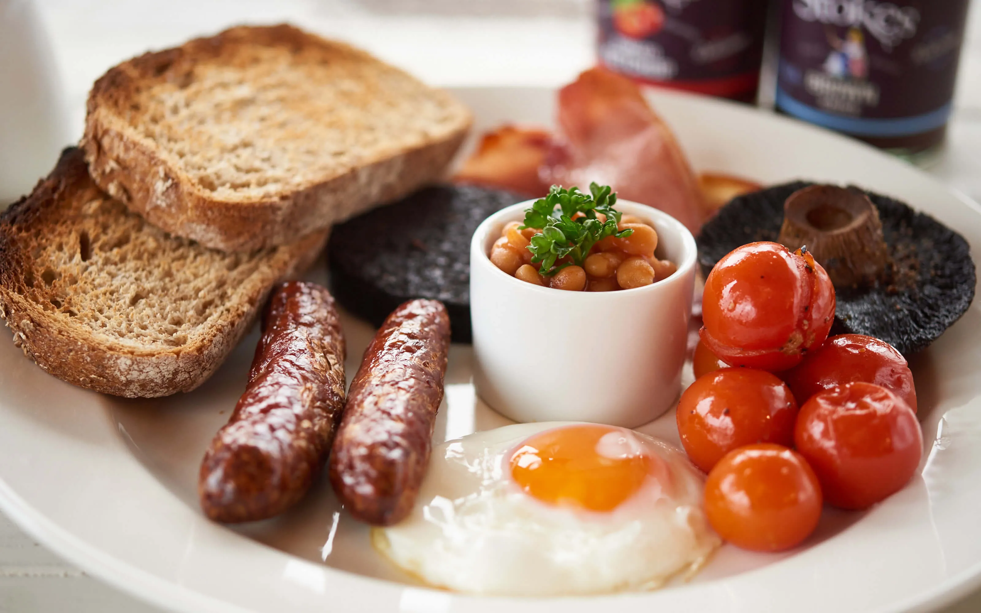 Breakfast pack display