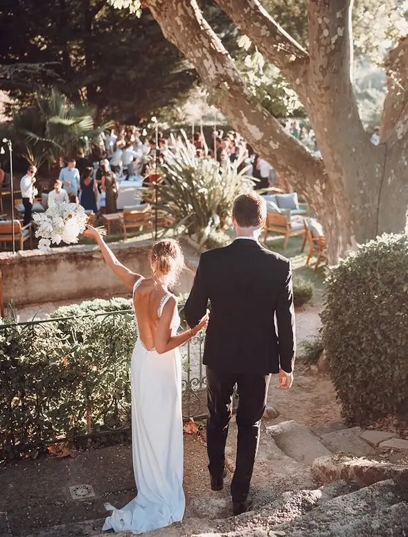 Célébration de mariage en pleine nature
