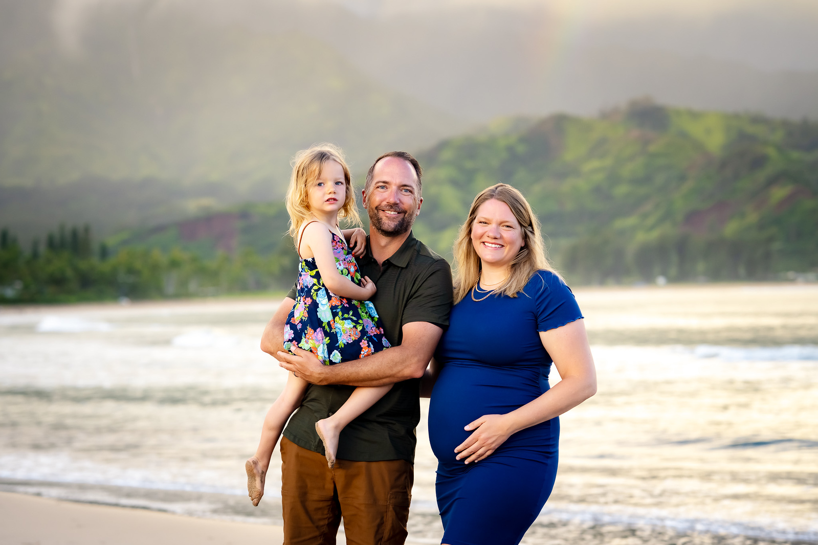 kauai maternity photoshoot
