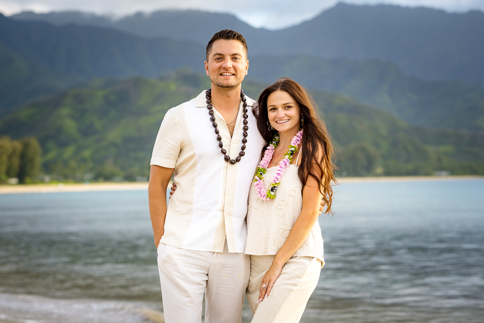 couple engagement photoshot on kauai