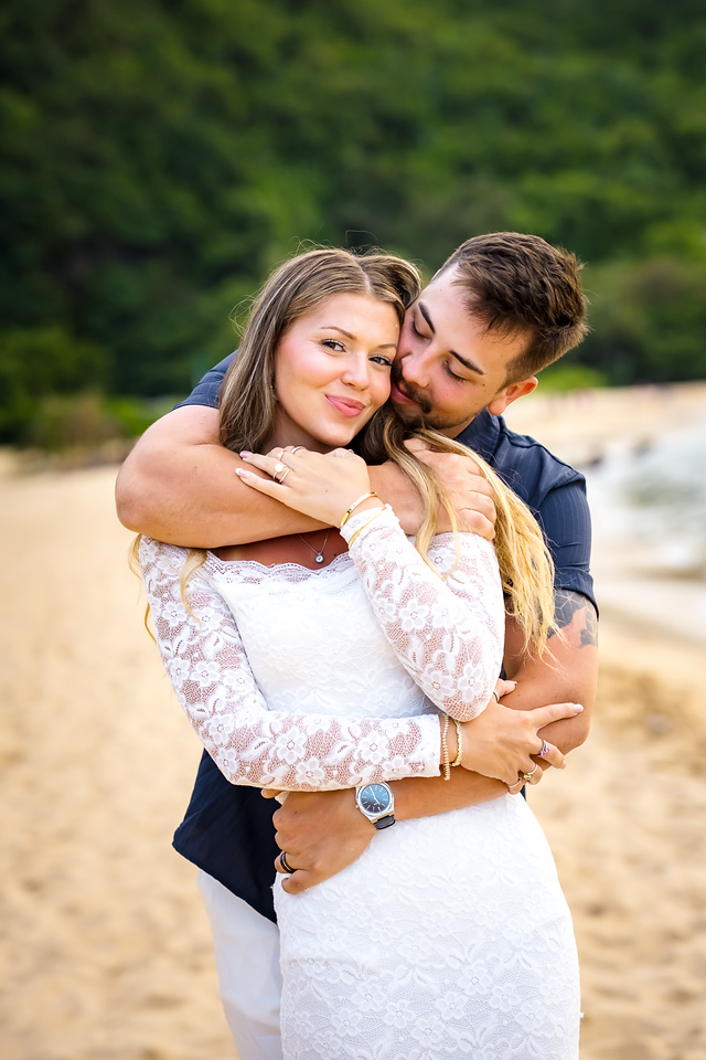 kauai wedding photographer tunnels beach