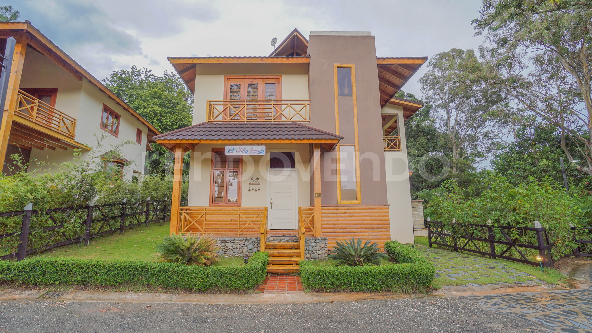 Esta hermosa villa en un proyecto cerrado y seguro, invita a compartir en familia dentro de la tranquilidad que ofrece su entorno.