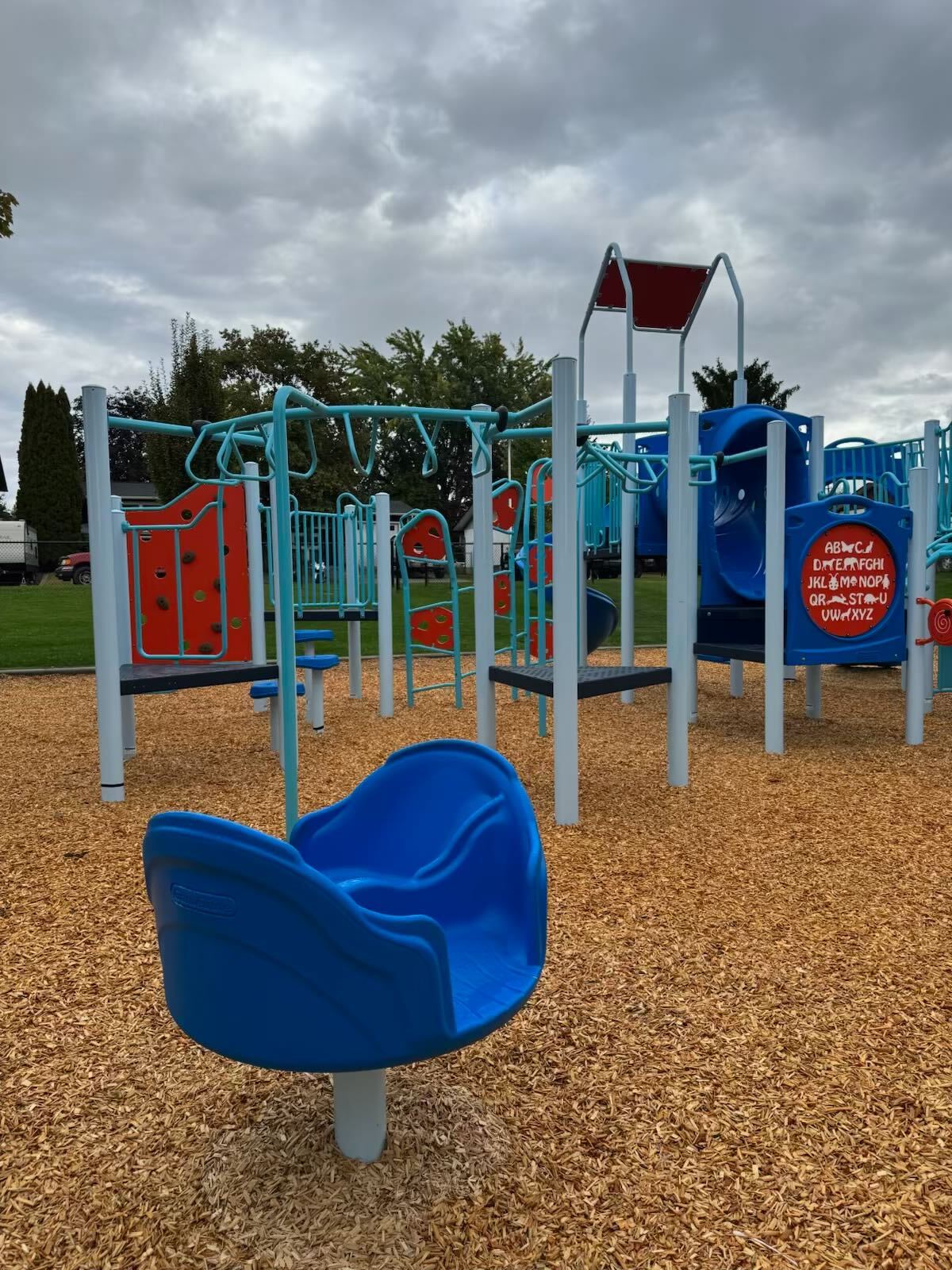 19th Avenue Playground (Vernon, BC) playground in Vernon, BC - playground climbing structures