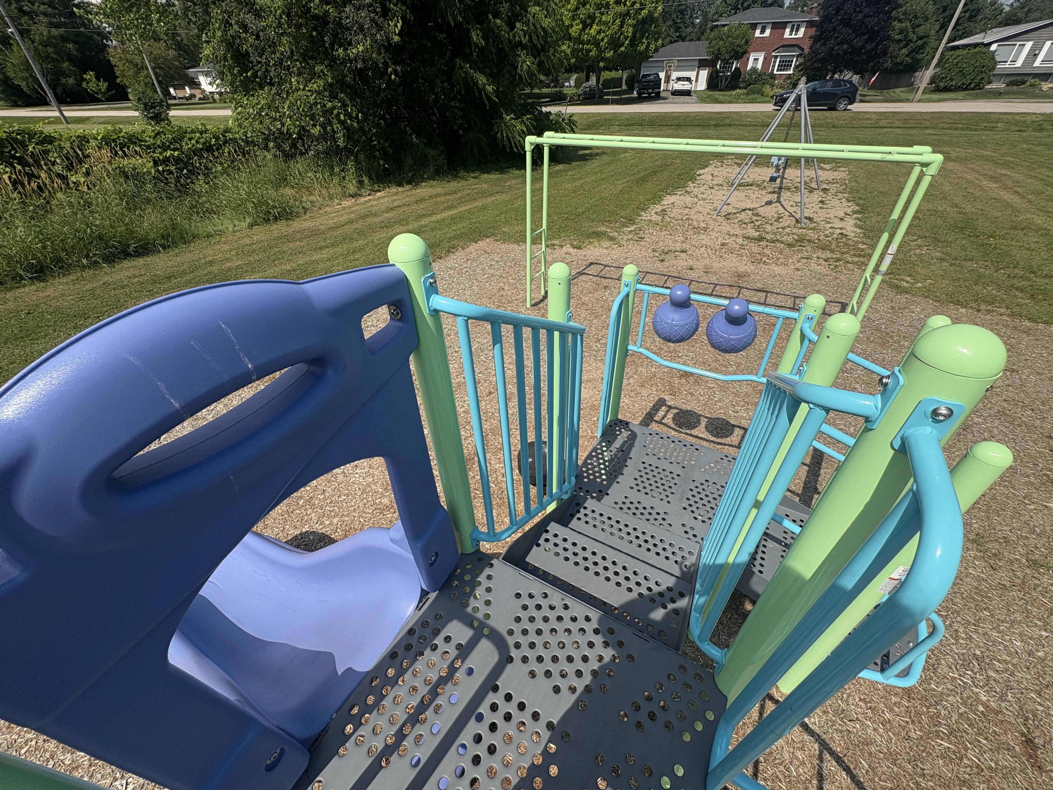 Eleanor Fulford Park (Elizabethtown-Kitley, ON) playground - playground climbing structures