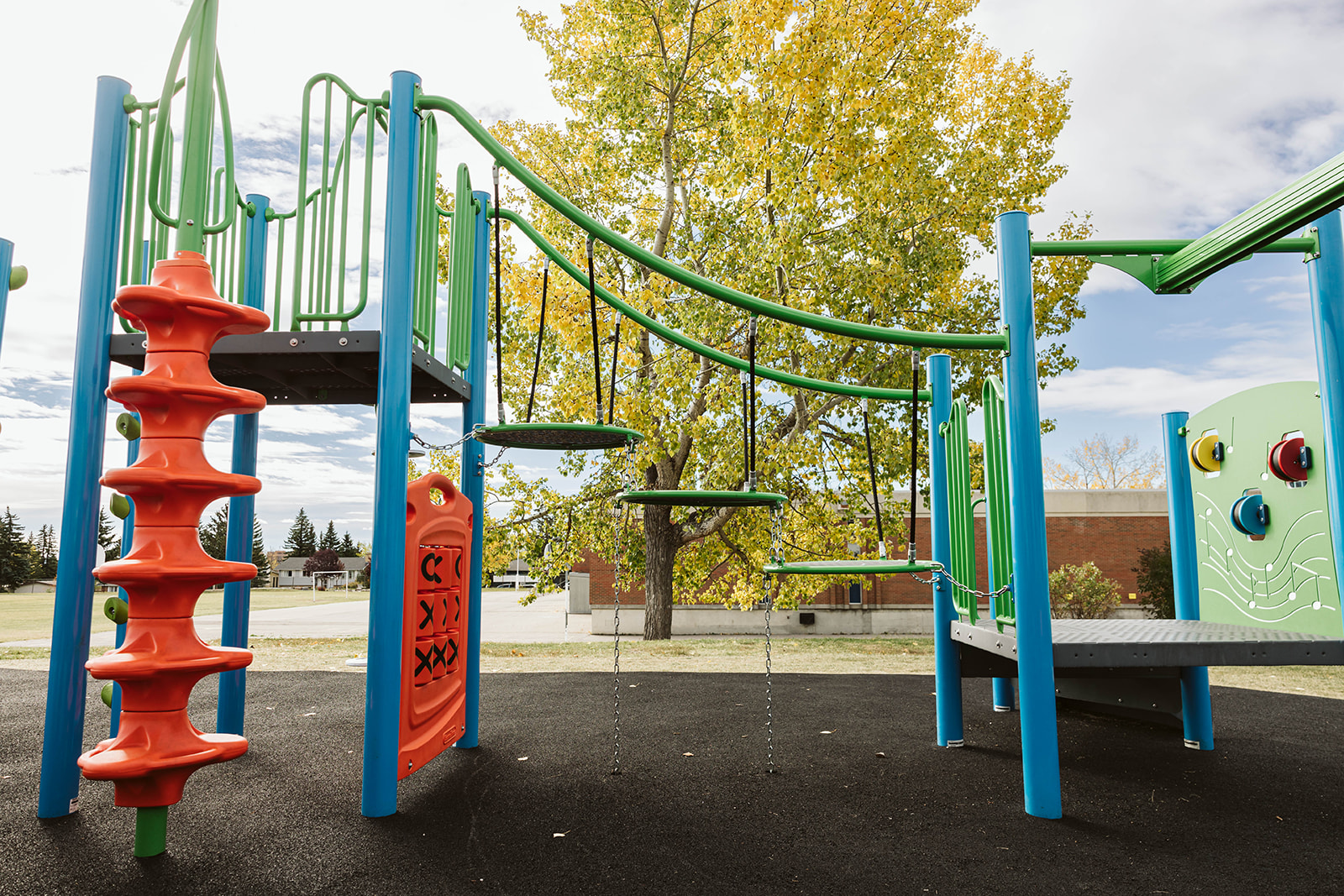 Dalhousie School (Calgary, AB) playground in Calgary, AB - natural playground features