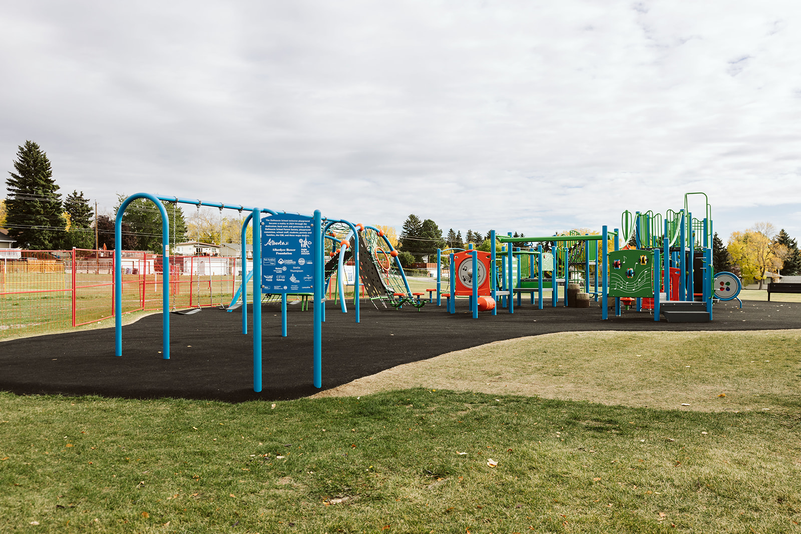Dalhousie School (Calgary, AB) playground in Calgary, AB - natural playground features