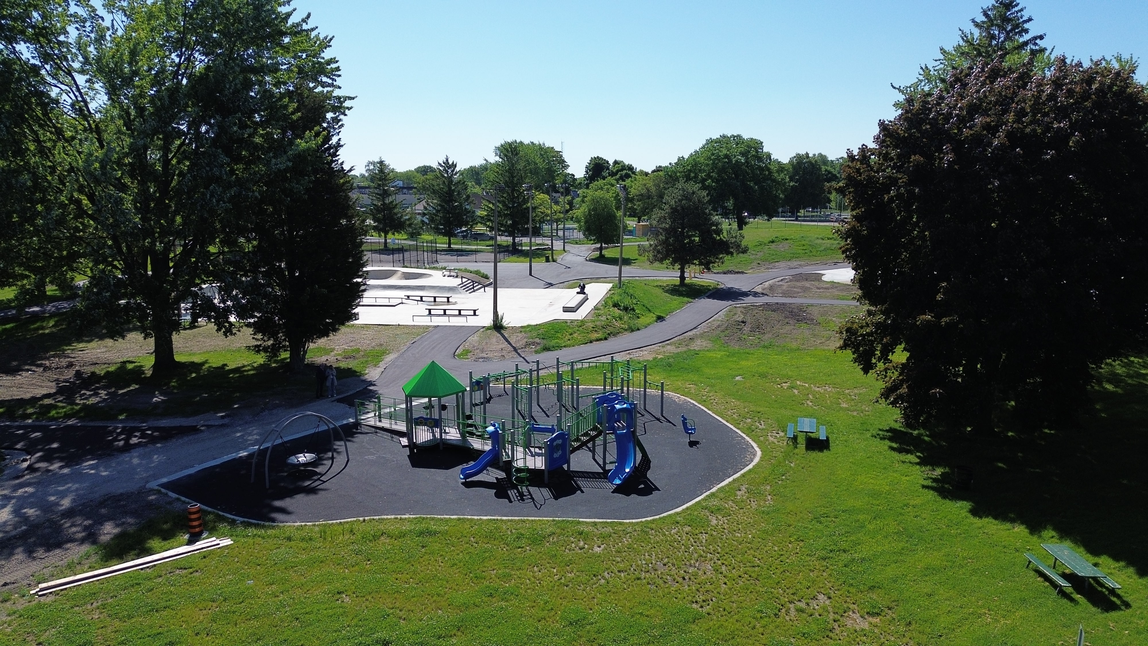 Tecumseh Park (Sarnia, ON) playground in Sarnia, ON - playground climbing structures