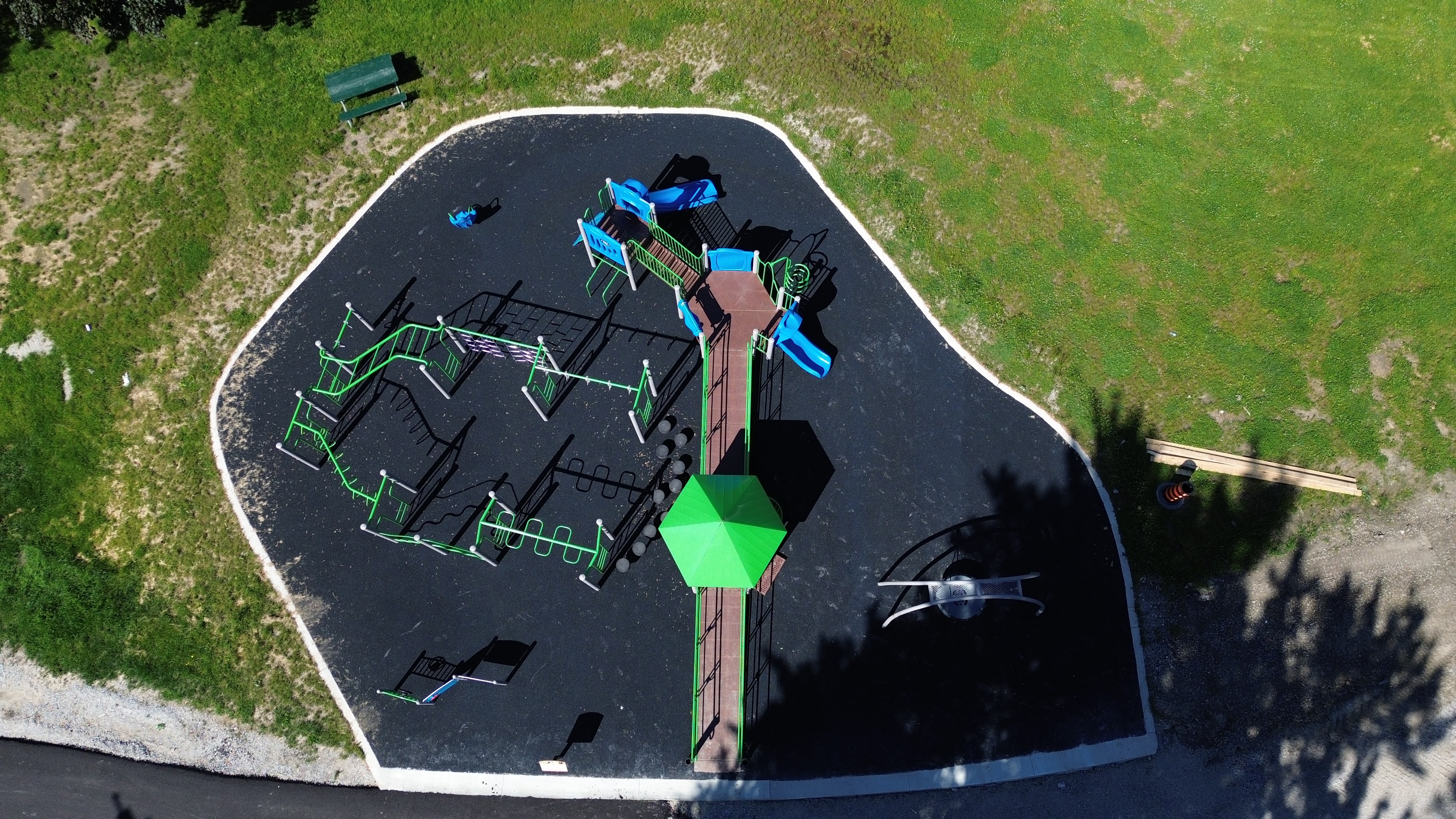 Tecumseh Park (Sarnia, ON) playground in Sarnia, ON - play area surfacing and safety features