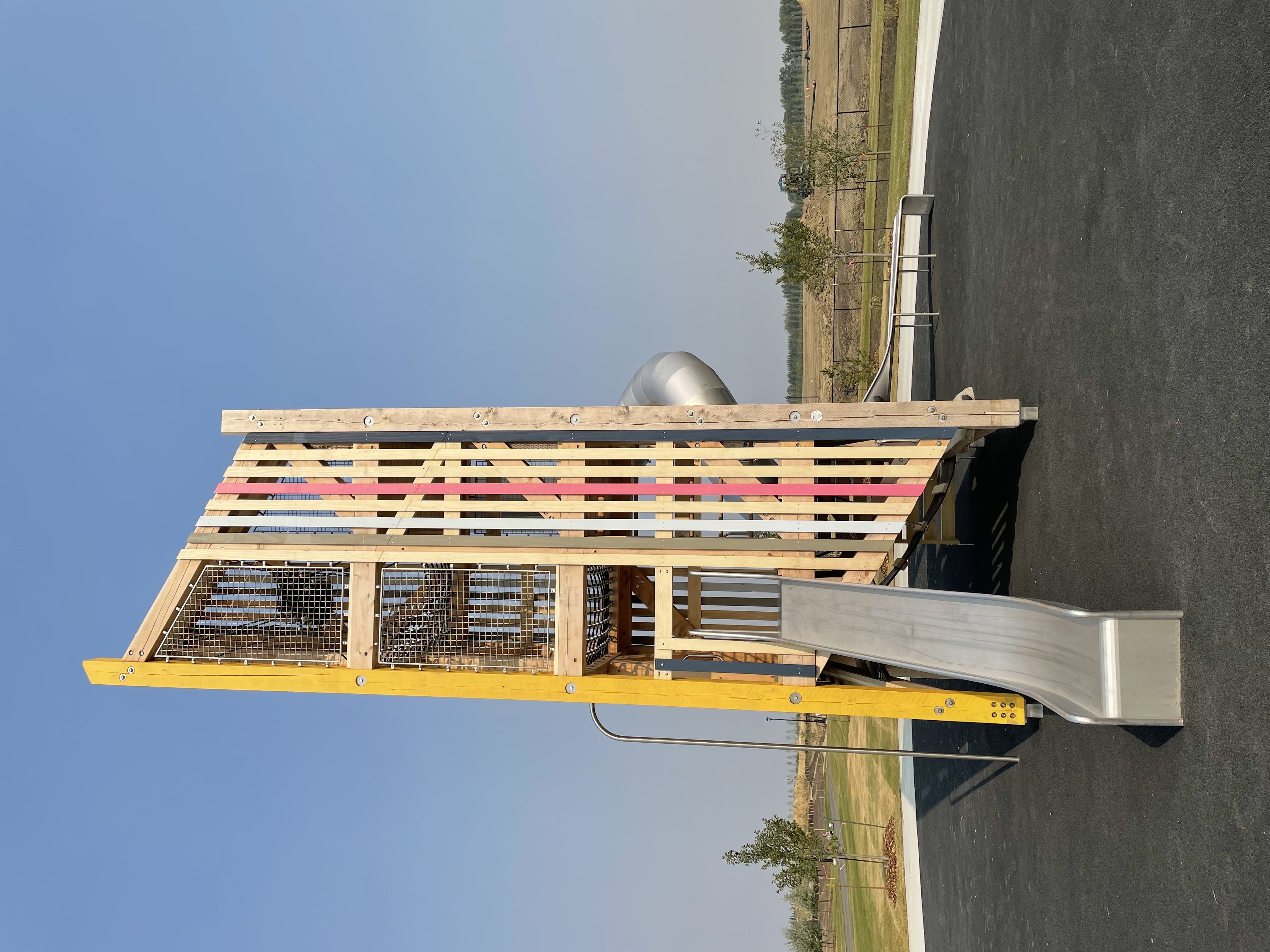 Parc Réunis (Beaumont, AB) playground in Beaumont, AB - playground swings and slides