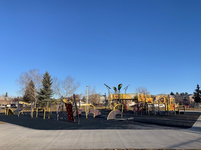 Baturyn Park (Edmonton, AB) in Edmonton, AB - playground equipment and play structures