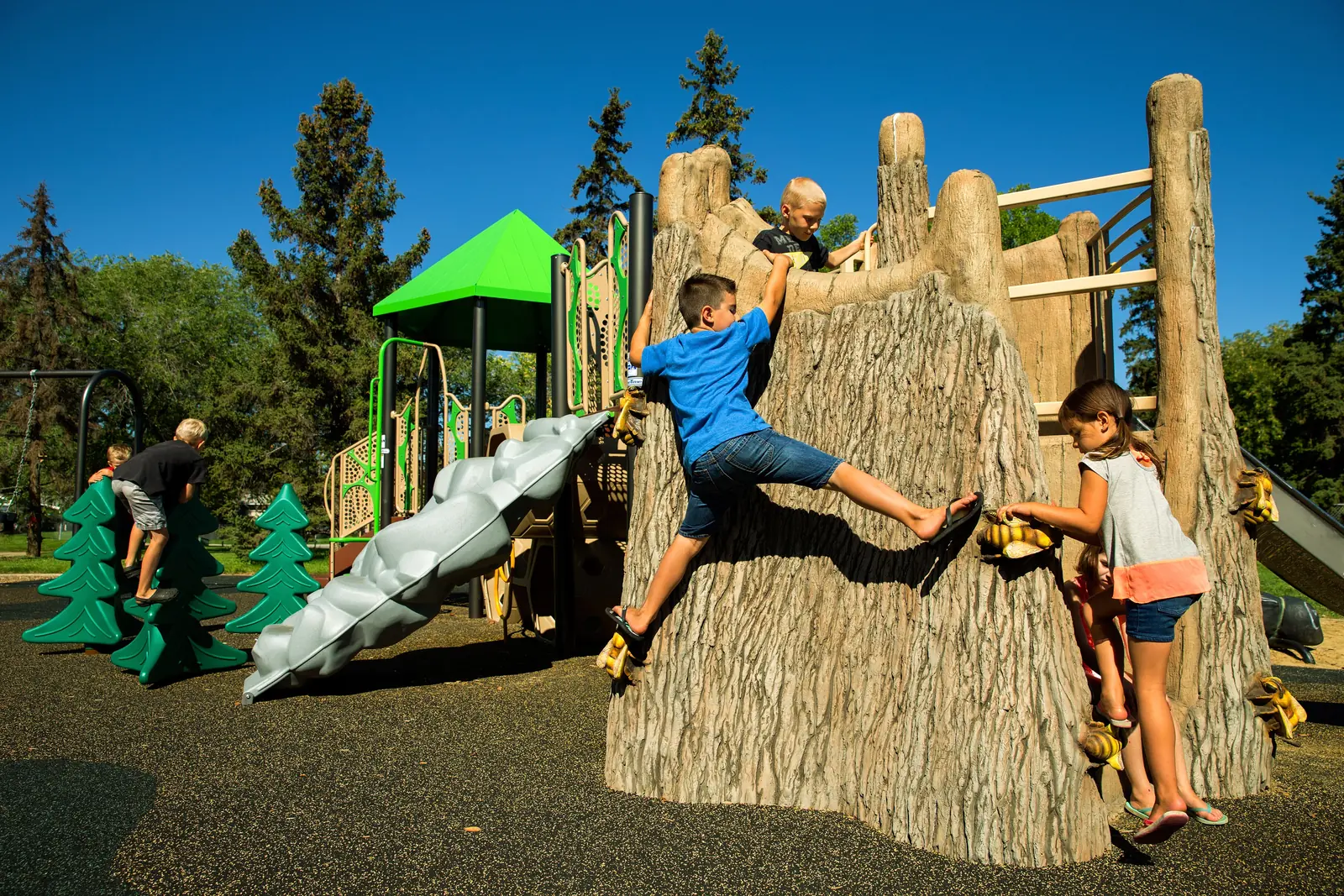 Lendrum "Honey Bee" Themed Park playground equipment in Edmonton, AB with special needs accessibility